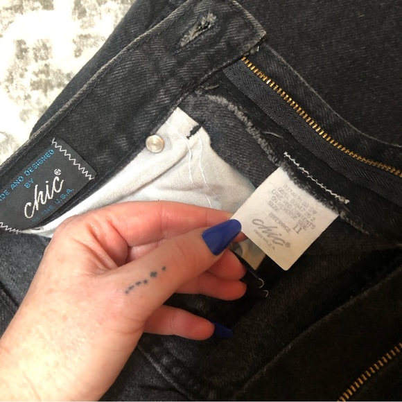 Vintage Chic high waisted tapered leg cotton “mom jeans” 🖤❤️ washed black - Picture 10 of 15